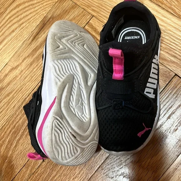 Pumas - Picture 4 of 4